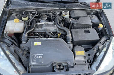 Хэтчбек Ford Focus 2003 в 