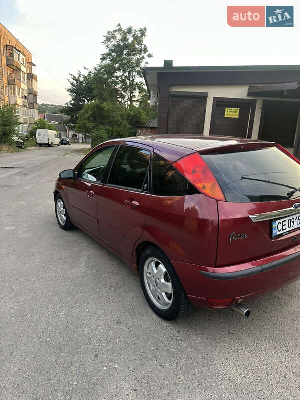 Хетчбек Ford Focus 2003 в Чернівцях