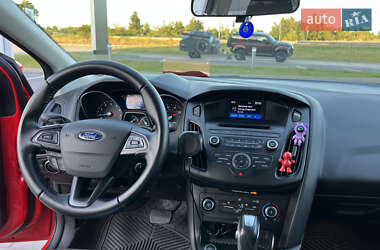 Седан Ford Focus 2015 в 