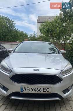 Хэтчбек Ford Focus 2015 в 