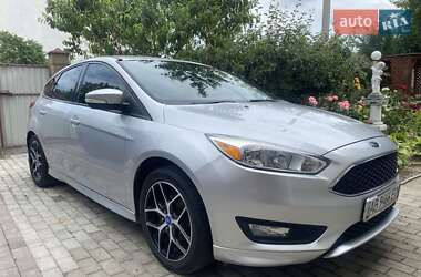 Хэтчбек Ford Focus 2015 в 