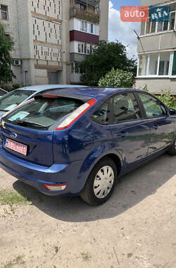 Хэтчбек Ford Focus 2010 в Ромнах