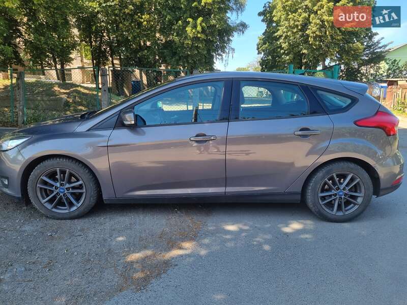 Хэтчбек Ford Focus 2015 в Умани