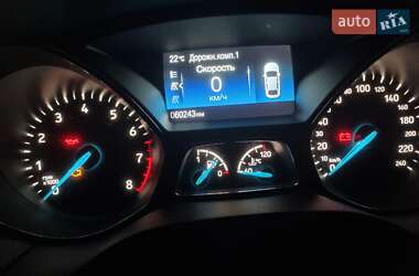 Хэтчбек Ford Focus 2015 в 
