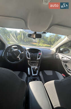Седан Ford Focus 2011 в 