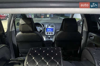 Хэтчбек Ford Focus 2005 в 