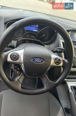 Универсал Ford Focus 2014 в 
