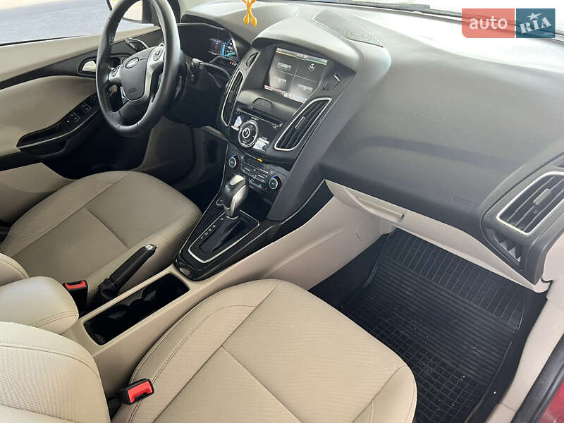 Хэтчбек Ford Focus 2015 в Николаеве