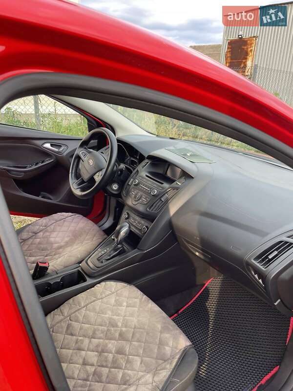 Хэтчбек Ford Focus 2017 в Киеве