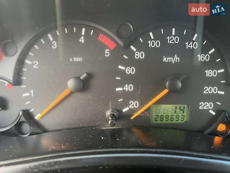 Універсал Ford Focus 2003 в Стебнику