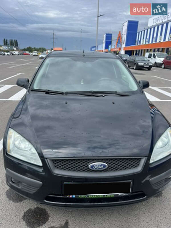 Хэтчбек Ford Focus 2006 в 