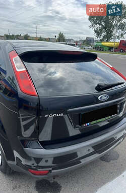 Хэтчбек Ford Focus 2006 в 