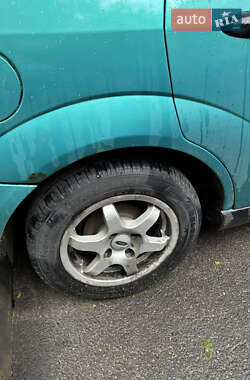 Хэтчбек Ford Focus 1999 в 