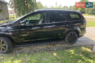 Универсал Ford Focus 2010 в 