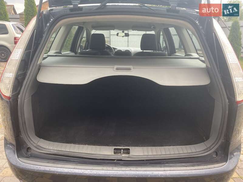 Універсал Ford Focus 2008 в Нововолинську