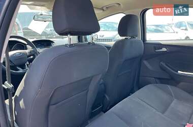 Седан Ford Focus 2015 в 