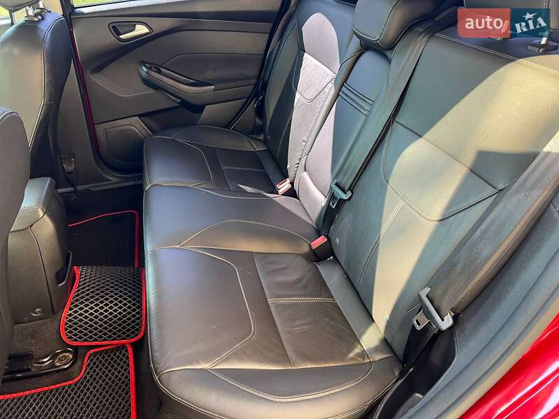Седан Ford Focus 2015 в Киеве