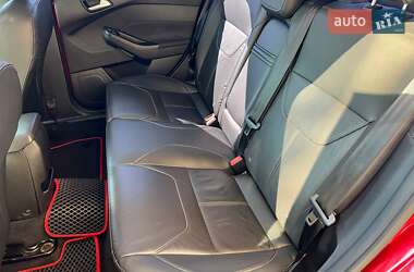 Седан Ford Focus 2015 в 