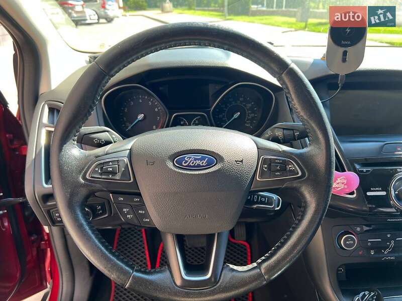 Седан Ford Focus 2015 в Киеве