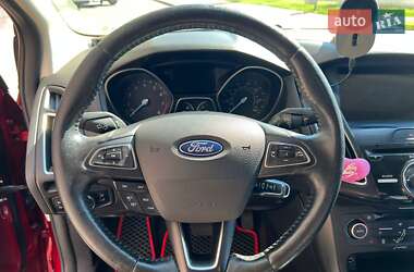 Седан Ford Focus 2015 в 