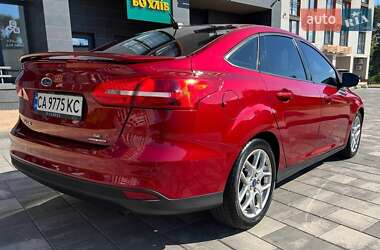 Седан Ford Focus 2015 в 