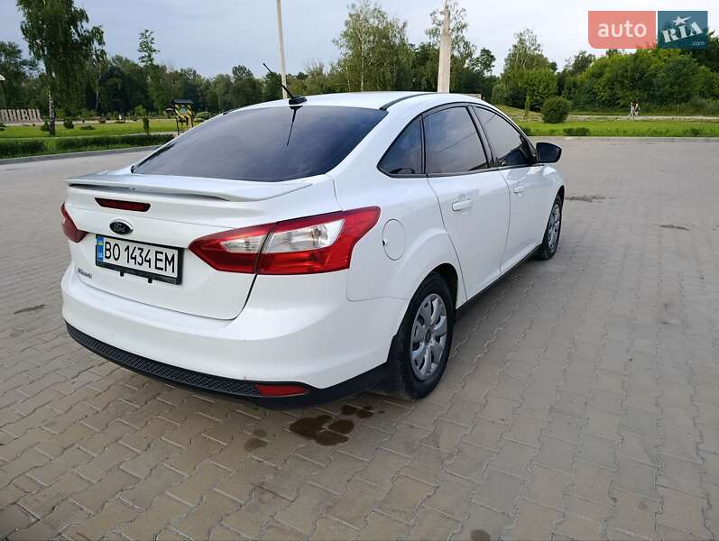 Седан Ford Focus 2013 в Лановцах