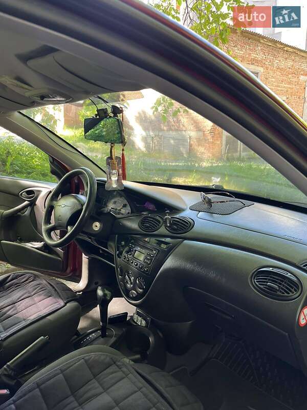 Хэтчбек Ford Focus 2001 в Хмельницком
