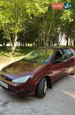 Хэтчбек Ford Focus 2001 в 