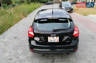 Хетчбек Ford Focus 2013 в 