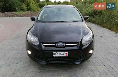 Хетчбек Ford Focus 2013 в 