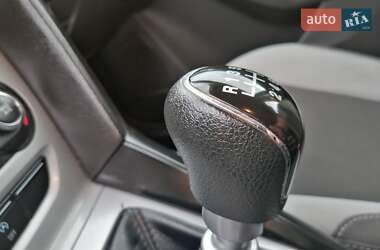 Хетчбек Ford Focus 2013 в 