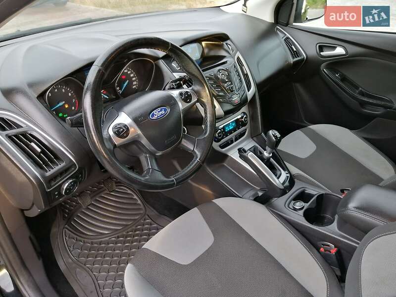 Хэтчбек Ford Focus 2013 в Ровно