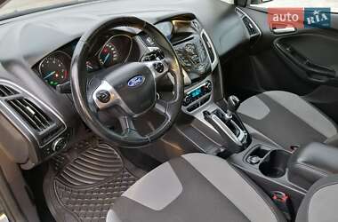 Хетчбек Ford Focus 2013 в 