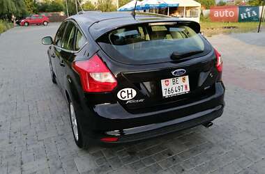 Хетчбек Ford Focus 2013 в 