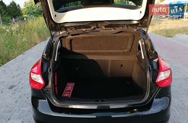 Хетчбек Ford Focus 2013 в 