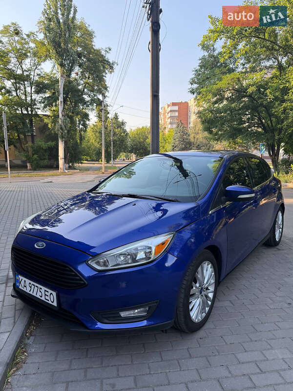 Хэтчбек Ford Focus 2015 в 