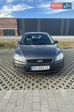 Хэтчбек Ford Focus 2004 в 