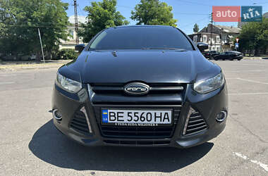 Хетчбек Ford Focus 2013 в 