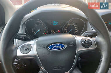 Седан Ford Focus 2013 в 