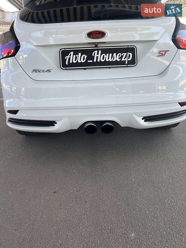 Хетчбек Ford Focus 2014 в Запоріжжі
