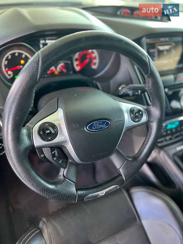 Хетчбек Ford Focus 2014 в Запоріжжі