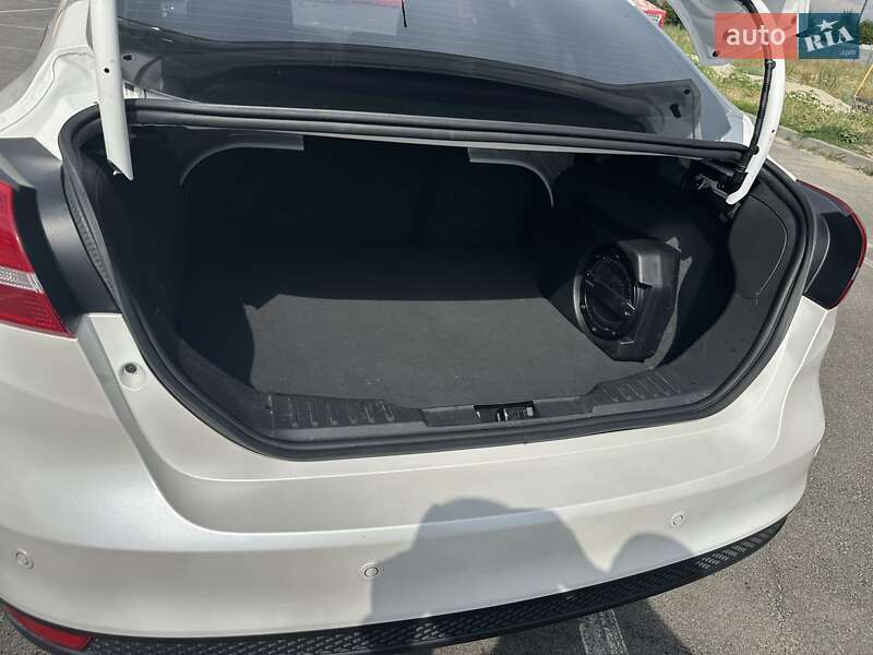 Седан Ford Focus 2016 в Києві