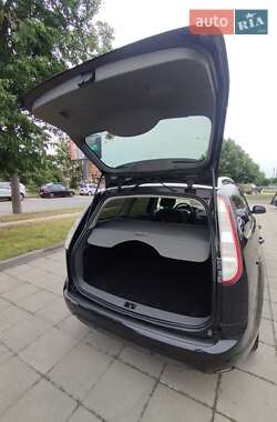 Универсал Ford Focus 2010 в 