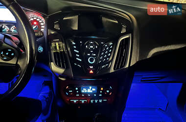 Универсал Ford Focus 2013 в 