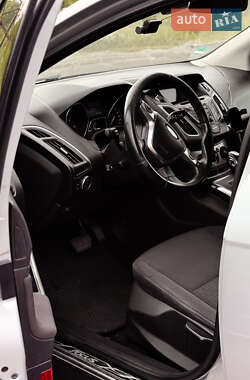 Универсал Ford Focus 2013 в 