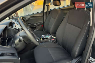 Седан Ford Focus 2016 в 
