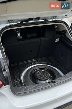 Хэтчбек Ford Focus 2013 в 