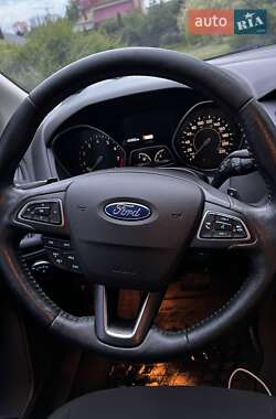 Хэтчбек Ford Focus 2016 в 