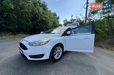 Хэтчбек Ford Focus 2015 в 