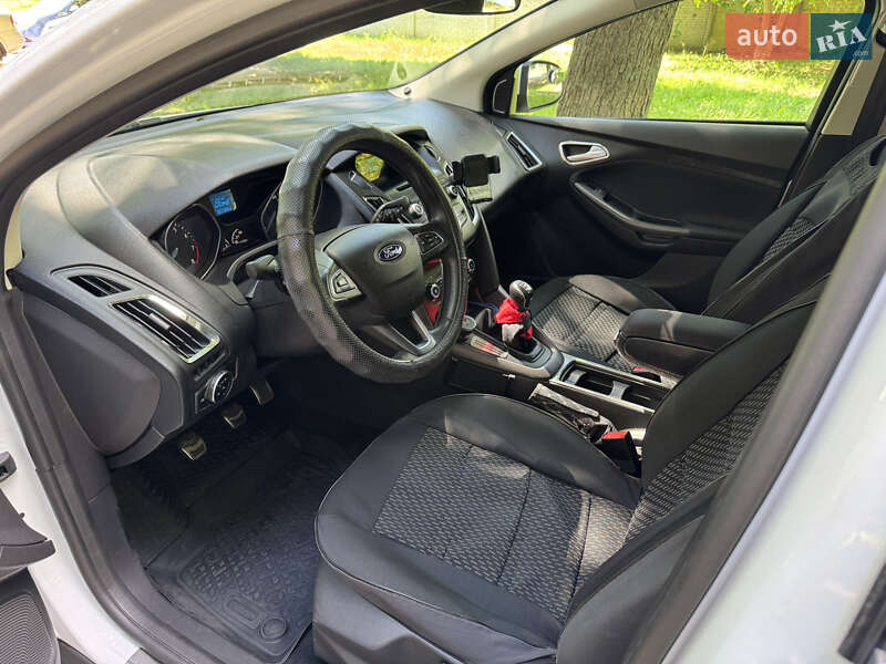 Хэтчбек Ford Focus 2017 в Киеве